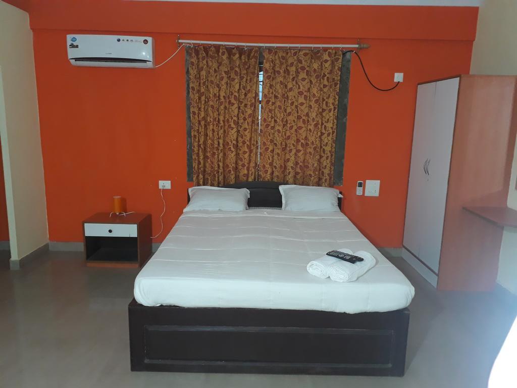 Midguard Sea View Hotel Oud Goa Buitenkant foto
