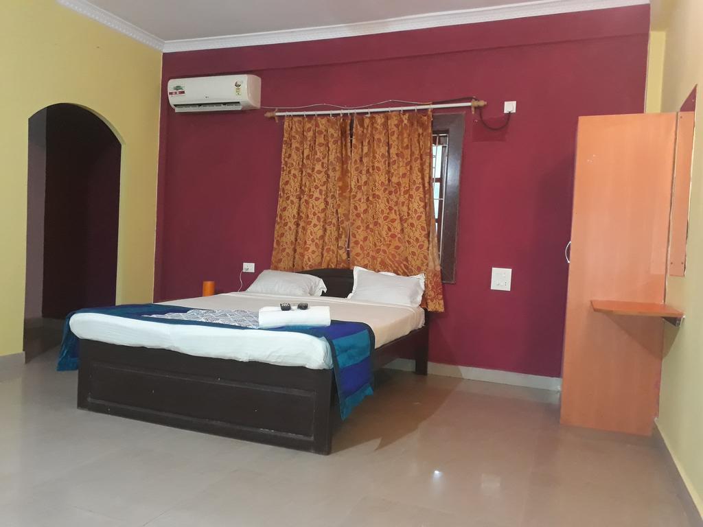 Midguard Sea View Hotel Oud Goa Buitenkant foto