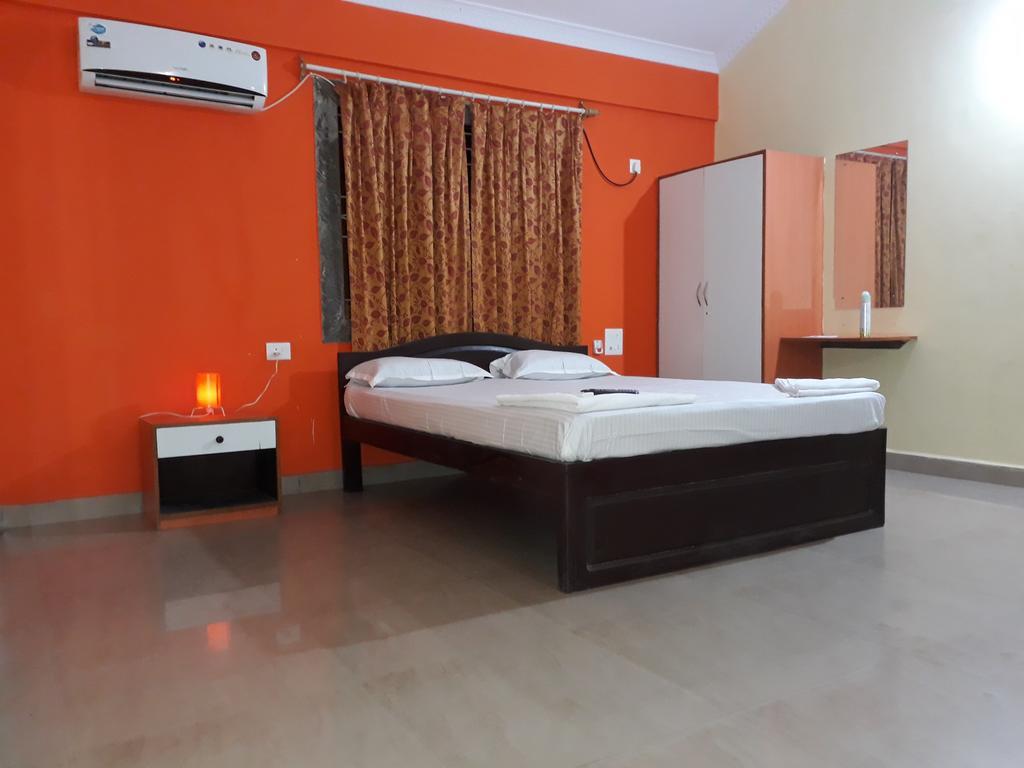Midguard Sea View Hotel Oud Goa Buitenkant foto